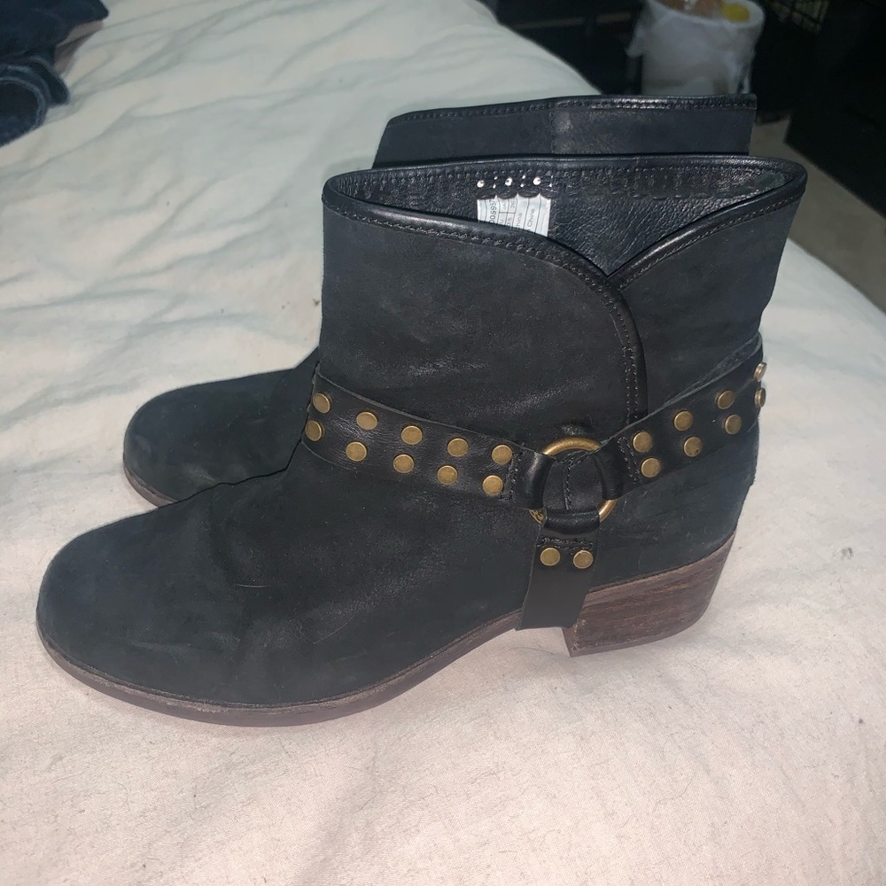 UGG leather boots - size 9.5